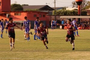 Atletas comemoram gol do Águia Negra - (foto Rob Andrade)